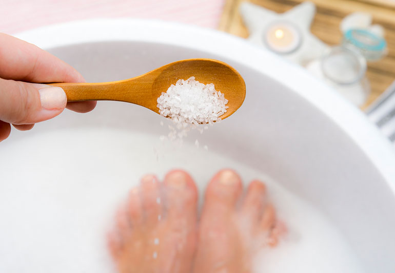 Epsom Salt: Potential Benefits and How to Use It