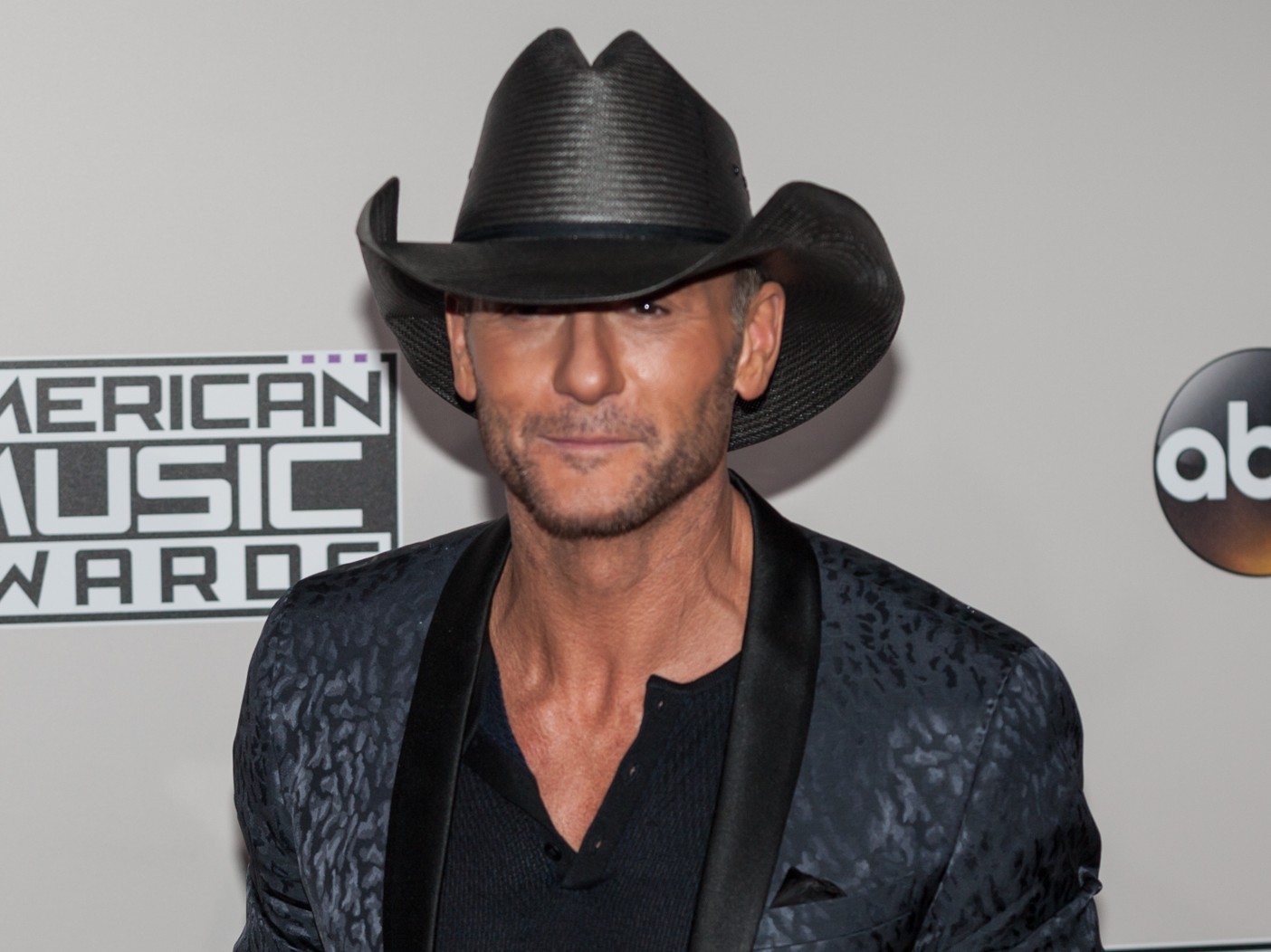 The Exercises Tim McGraw Avoids Following Surgeries, Health Difficulties
