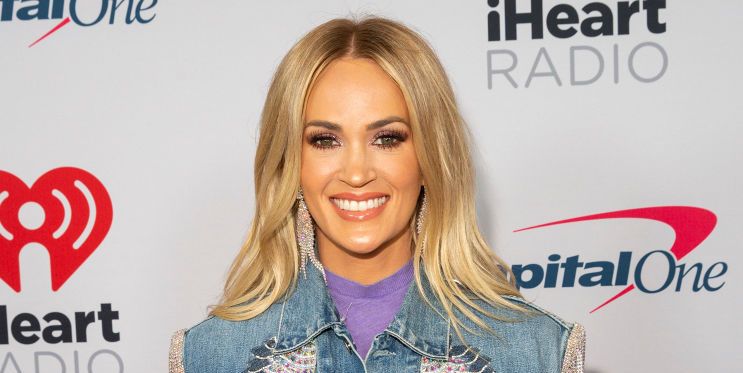 At 39, Carrie Underwood’s Legs Look Incredibly Toned in Sparkly Jean Shorts
