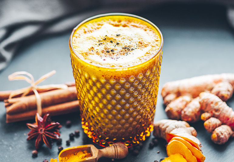 Recipe: Almond Gold Milk With Apricots and Cinnamon